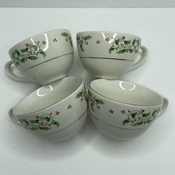 GIBSON Porcelain Christmas Holly Berry 4 PC Cup Set - Picture 4 of 7